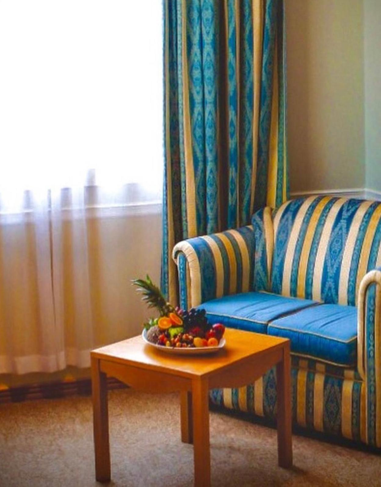The Crescent Beach Hotel Баку Экстерьер фото