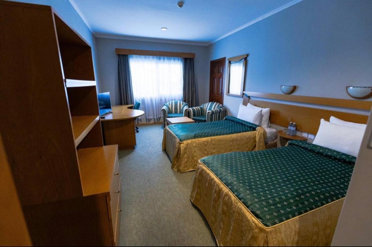The Crescent Beach Hotel Баку Экстерьер фото