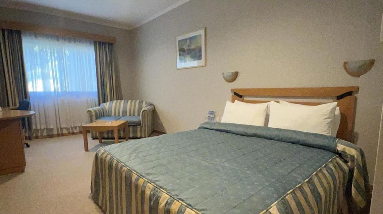 The Crescent Beach Hotel Баку Экстерьер фото
