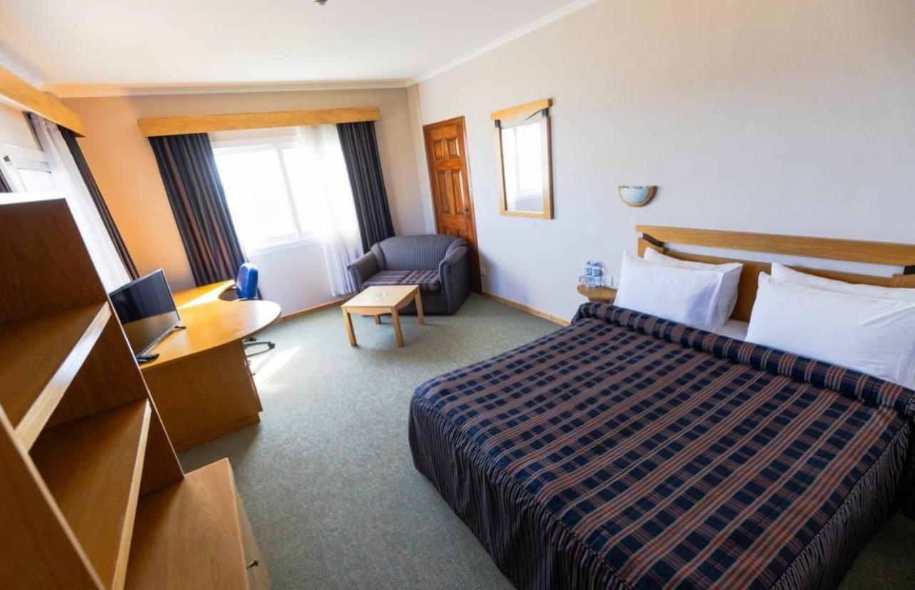 The Crescent Beach Hotel Баку Экстерьер фото