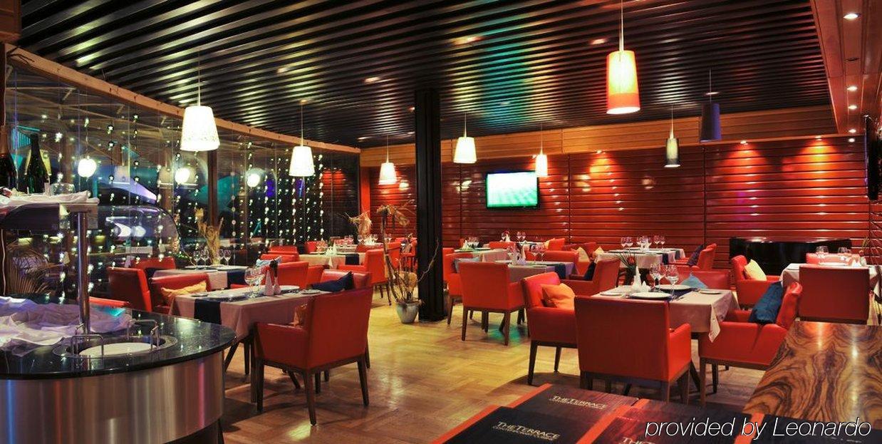 The Crescent Beach Hotel Баку Экстерьер фото