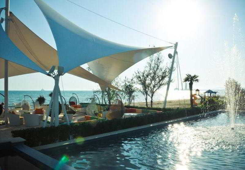 The Crescent Beach Hotel Баку Экстерьер фото